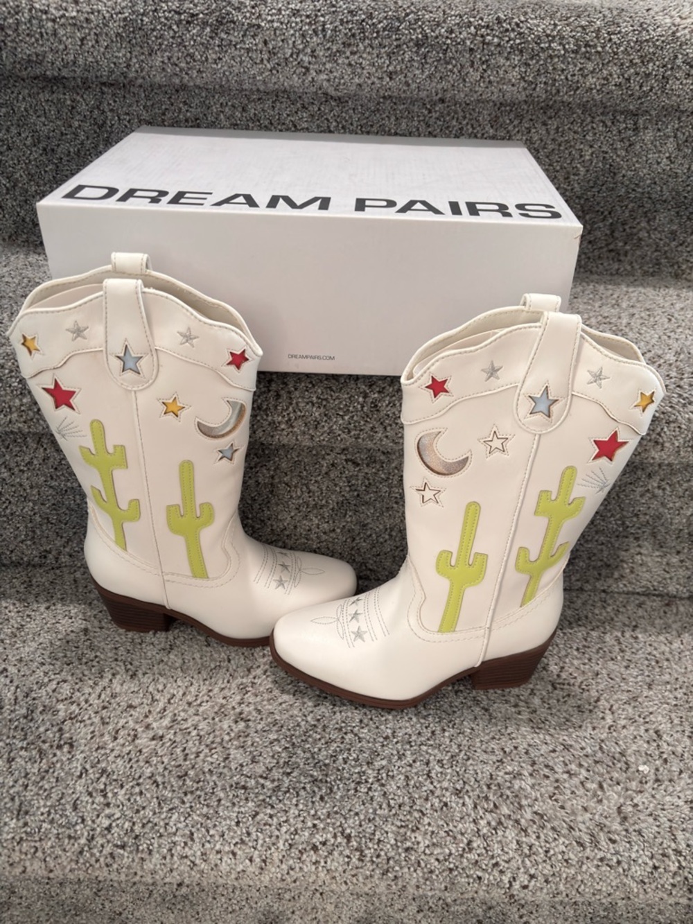 Dream Pairs Embroidered Graphic Snip Toe Cowboy Boots White Girls Size US12